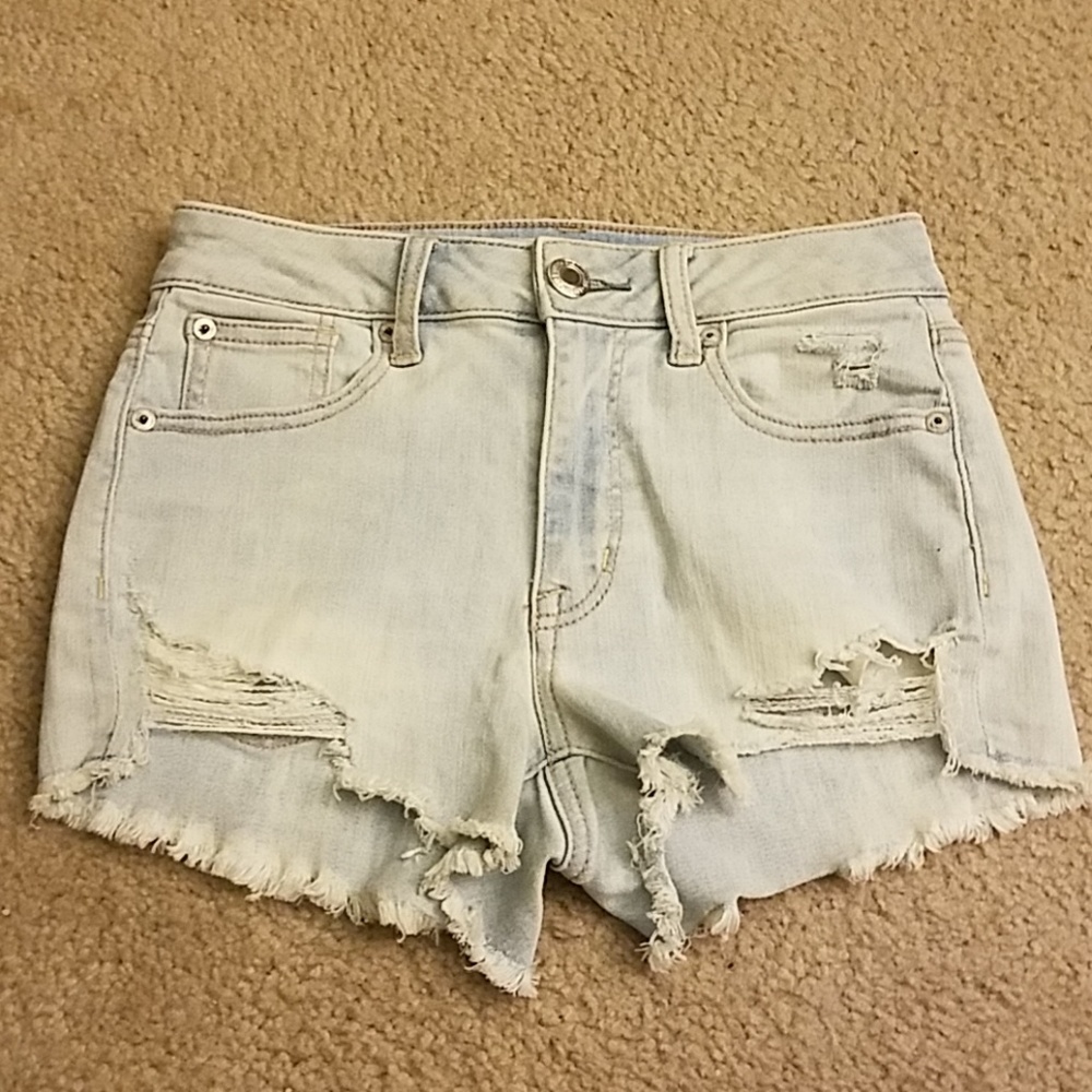 Distressed AE shorts